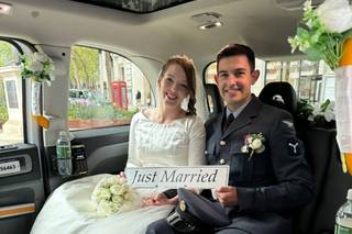 Traditional London Wedding Taxis - 6