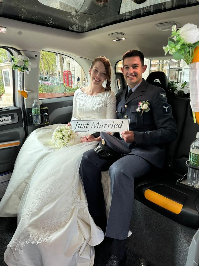 Traditional London Wedding Taxis - 2