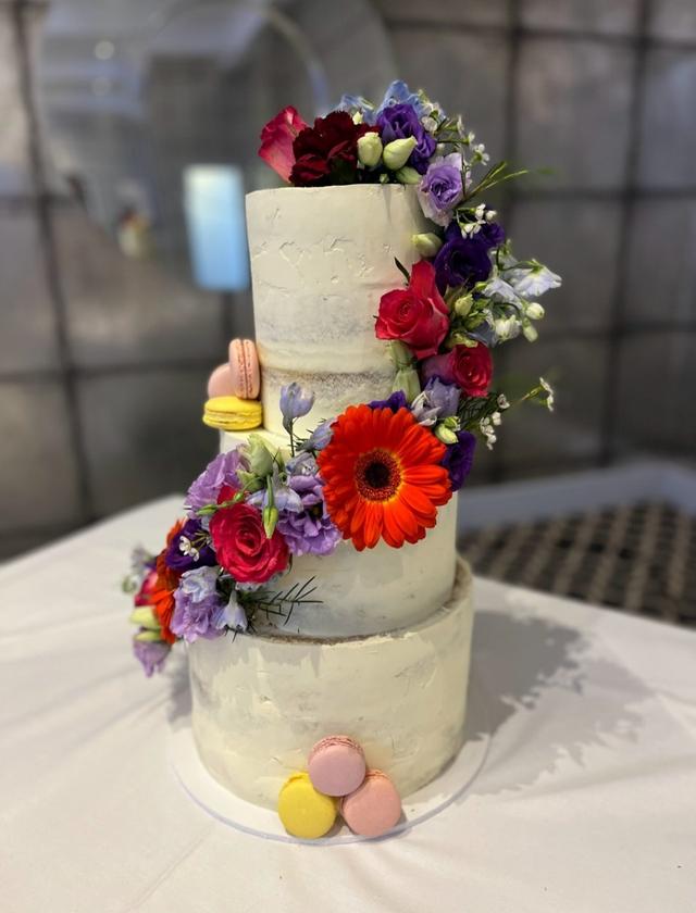Crumbs N' Roses Wedding Cakes - 1
