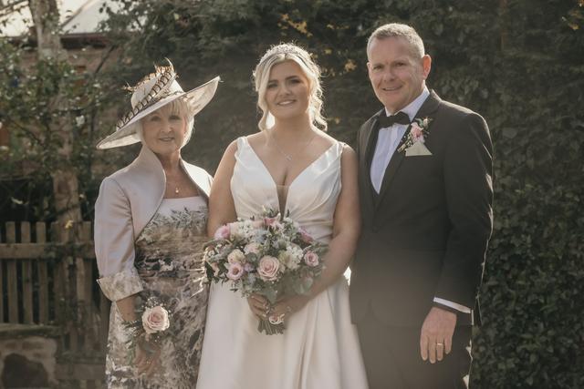 White Apple Photography by Abi Boyle - 3