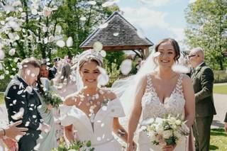 Hanbury Barns Wedding Venue - 10