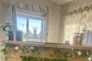 The Horseshoe Quality Mobile Bar - 7