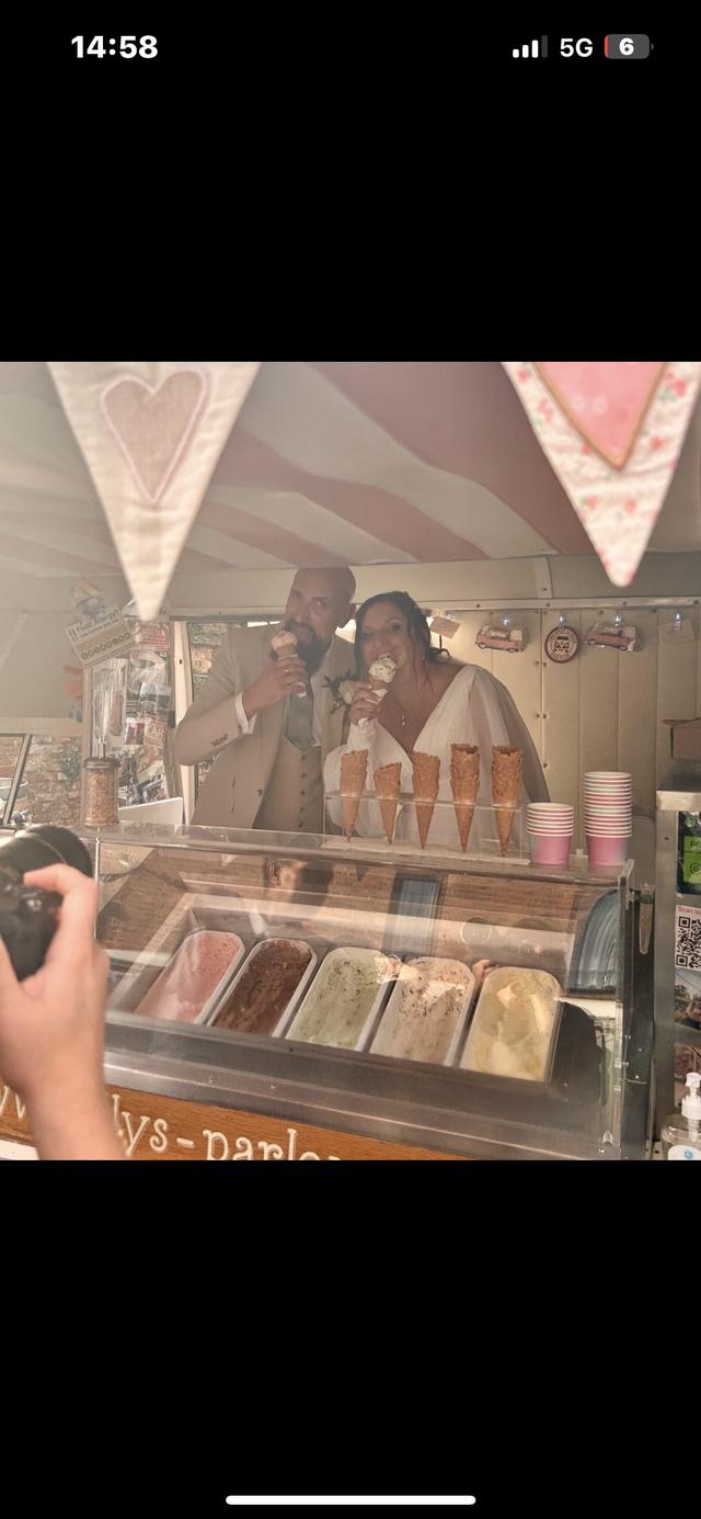 Polly's Vintage Ice Cream Parlour - 2