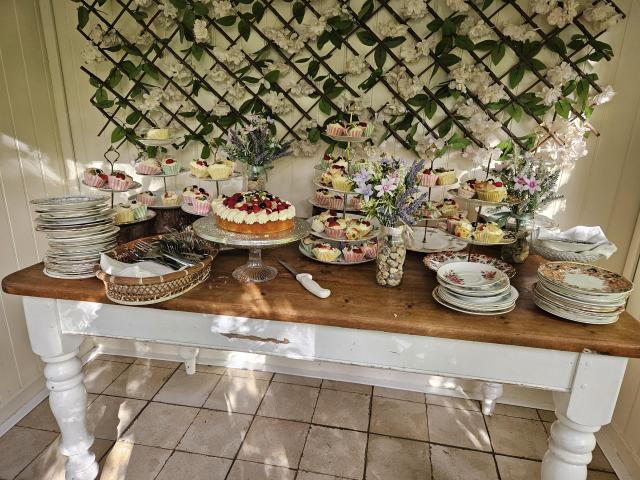 Anna's Garden Parties - 4