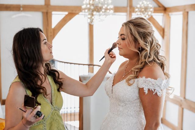 Gemma Kelly Hair and Makeup Artist - 1