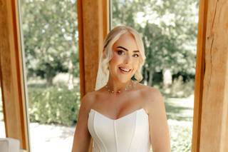 Sammie Warburton Makeup Artist - 10