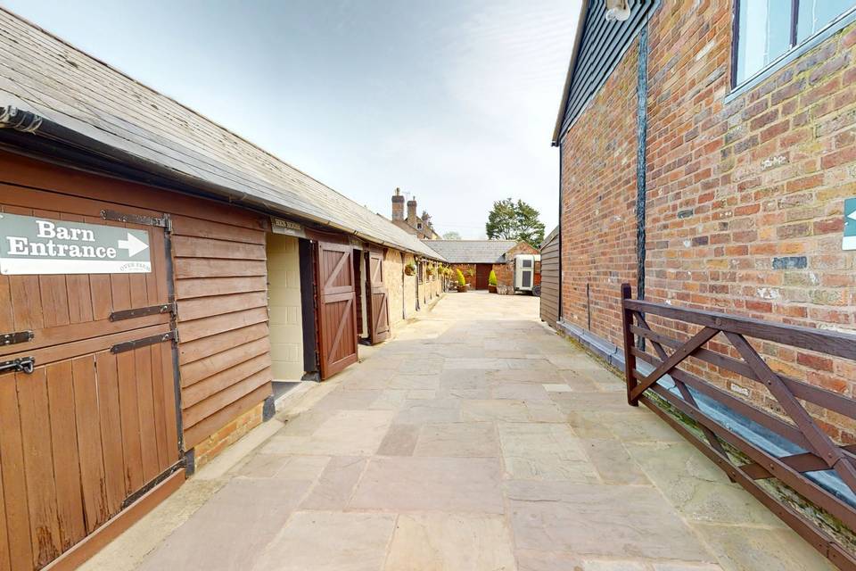 Over Barn 3d tour