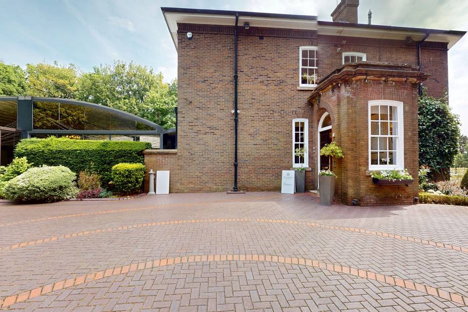 Delamere Manor 3d tour