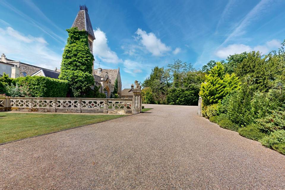 Manor by the Lake 3d tour