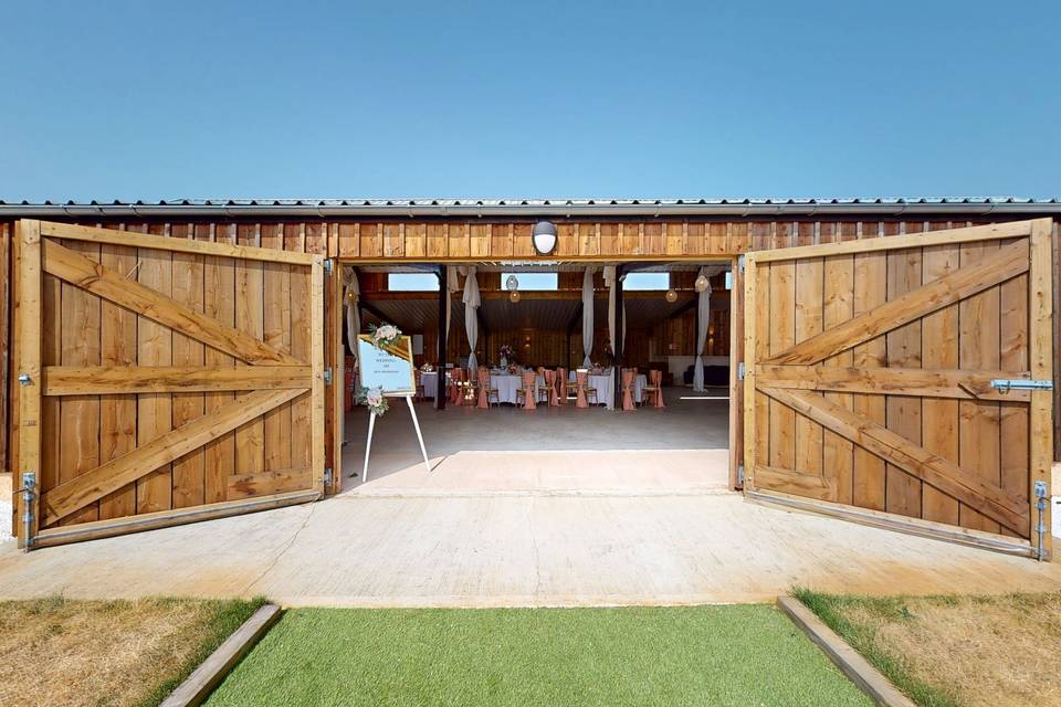 Pirzwell Barn 3d tour