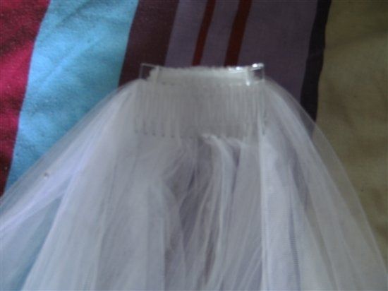Veil for sale from on old married *Now with pics*