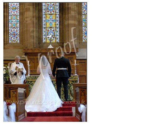 Re: Big dresses - Flashes!