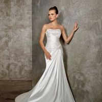 Re: Please post your wedding dress piccies - in a dilemma!