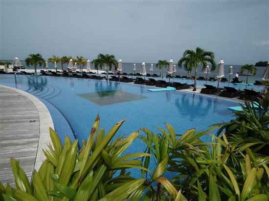 I'm Baaaaaaaaaaack!  *a few smug flashes within* 