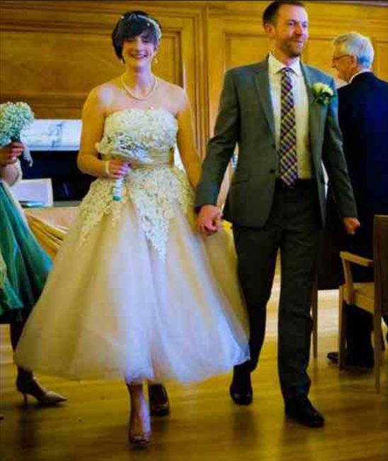 Re: Gratuitous dress flash for OMs