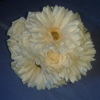 Re: Lots for Sale after my wedding! Centrepieces, Flowers, Petals, Me To You Cake Topper & some Burg