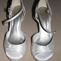 Ivory satin bridal shoes, Size 7 wide fit