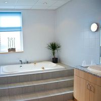 Re: Whats your 'pre-wedding' treats to yourself?