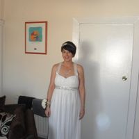 Re: Please post your wedding dress piccies - in a dilemma!