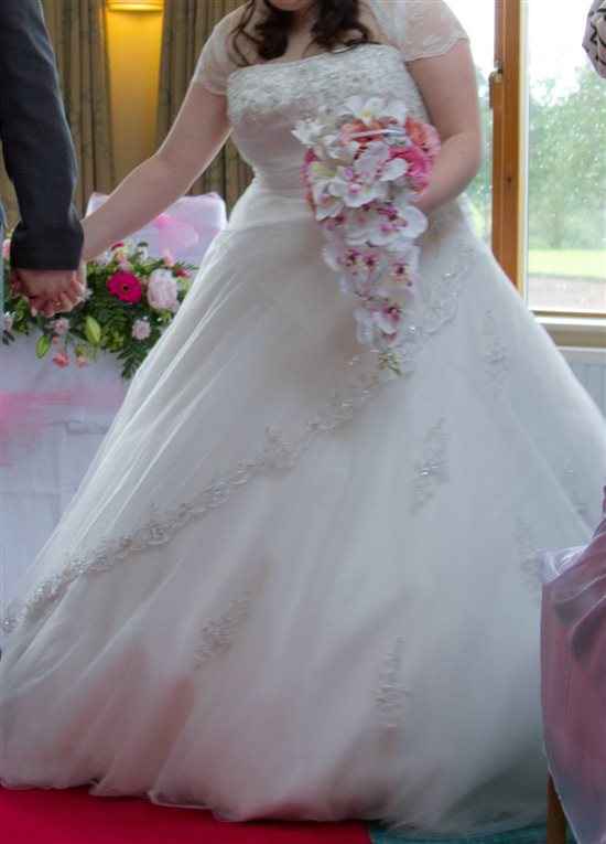 Re: Strapless tulle / lace wedding dress size 16-18