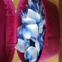 Selling wedding decorations