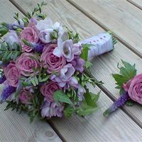 Re: Flowers - the girls bouquets, to be specific!