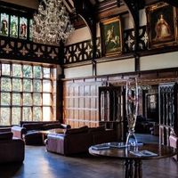 *flash* My venue is completely the opposite of what I wanted! =S