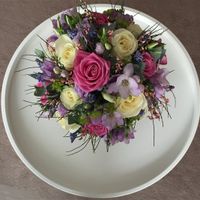 Re: Navy wedding.... Floral arrangements