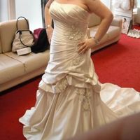 Re: First day dress shopping!!