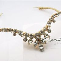 Re: tiaras that rest on your forehead