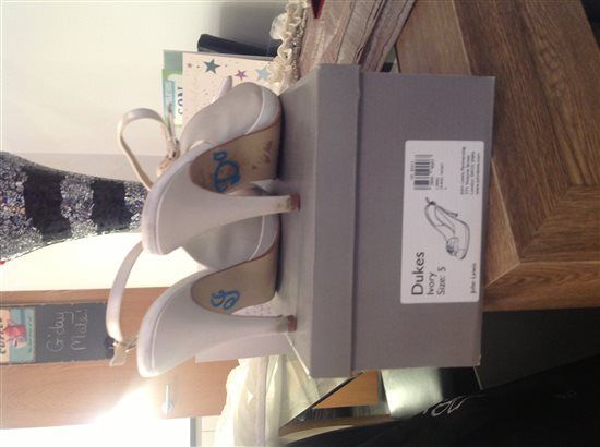 Bridesmaid dress, hoop, shoes, garter & sweetie bags