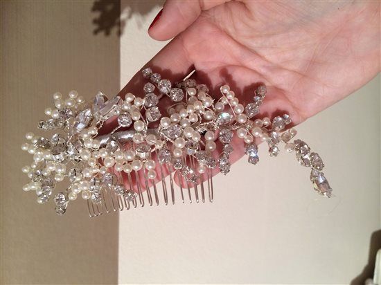 Diamanté and pear hair slide