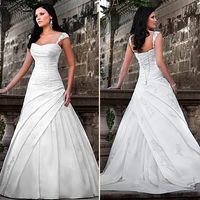 Re: OM dress *Flash* - Model vs Real