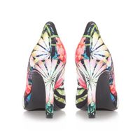 Wedding shoes *flash*