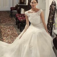 Benjamin Roberts 2416 Ivory, Tulle and Lace