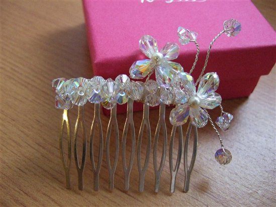 Re: Flower hair combs