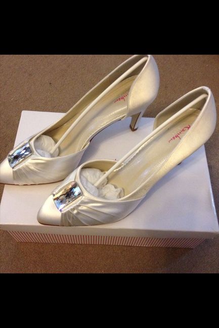 Rainbow Club shoes size 7