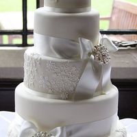 Re: Flash me your wedding cake!