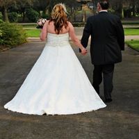 **Flashes** married at last!