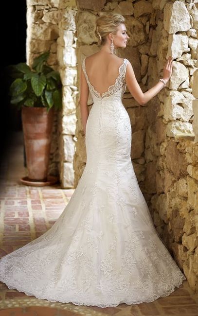 Re: back detail dresses and veils?