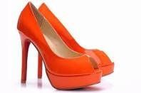 Fashion dunce in need of assistance