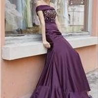 Re: I know it's been done before..... But... *Pretty please flash your Bridesmaids dresses!*