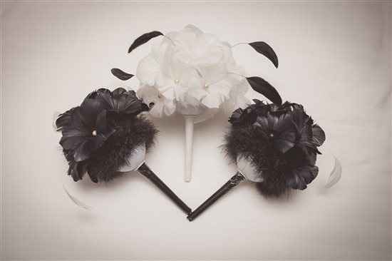 Re: bouquets and bridesmaids flowers, fake it or not?