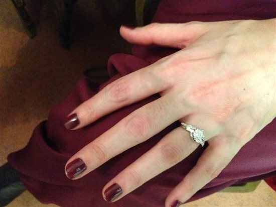 Re: Engagement ring flash and proposal stories!