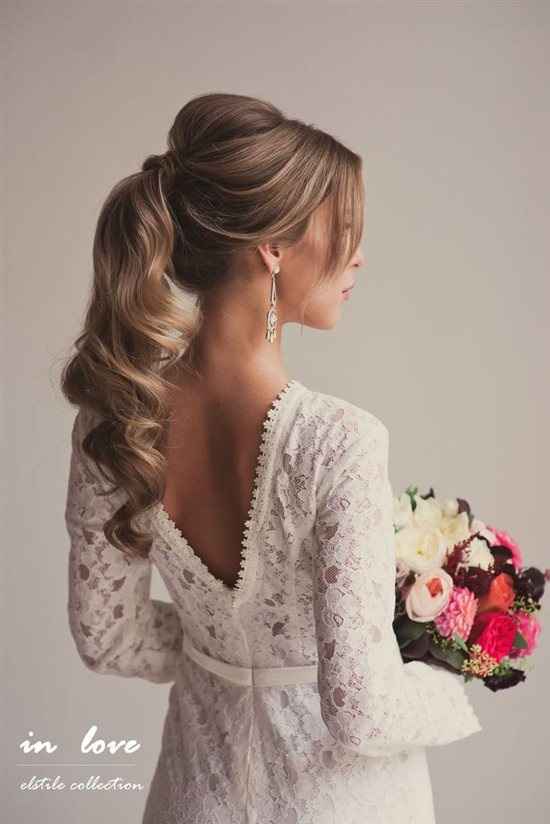 Re: Bridesmaid with a pony tail - any of you had one? been one?