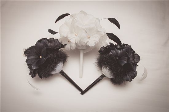 Re: bouquets and bridesmaids flowers, fake it or not?