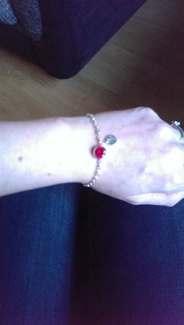 YAY....custom made jewlery *flash*