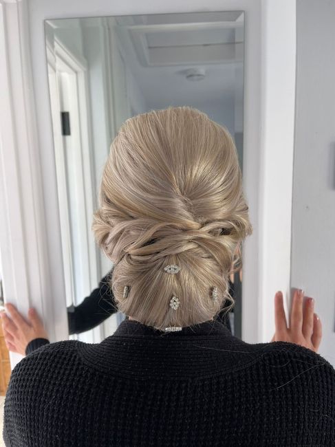 Wedding hair accessory 1