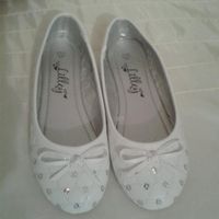 A few wedding items left for sale