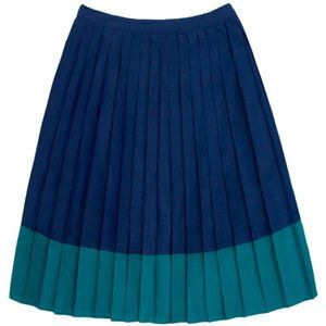 Fashion help - pleated skirt